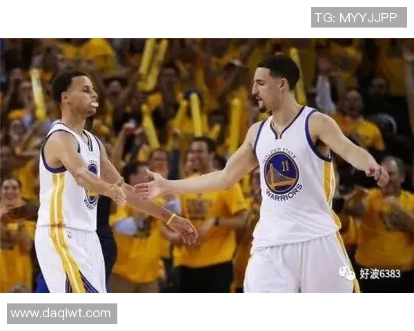 勇士与雷霆激战三场精彩回顾球员表现与战术分析全解析