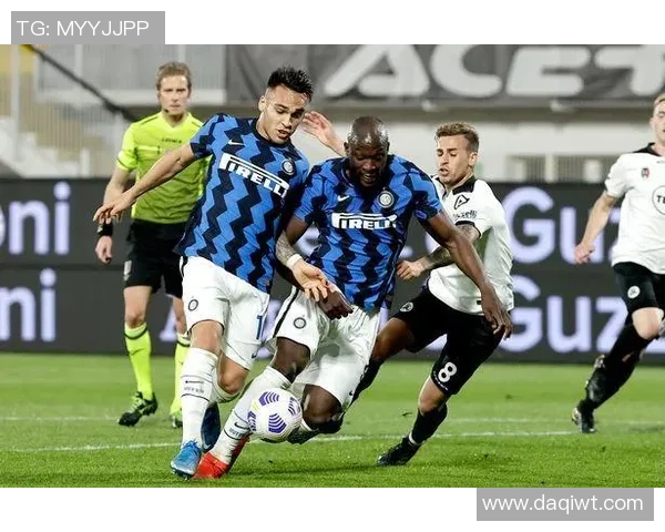 卢卡库的逆袭之路：从天才少年到世界顶级前锋的成长历程