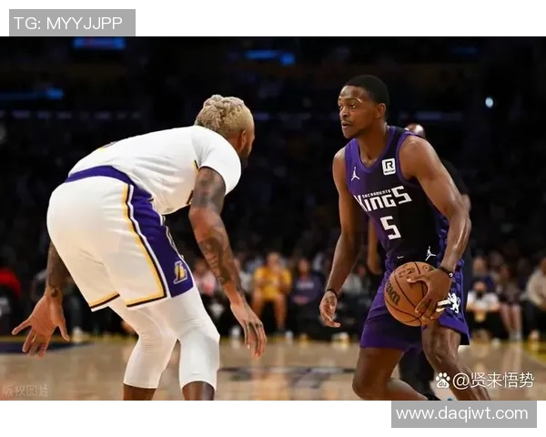 国王队与湖人队激战夏季联赛新星球员表现引人瞩目