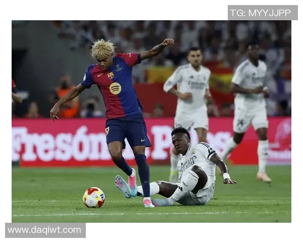 巴萨与皇马激战再现黄牌风波球员情绪高涨引发争议