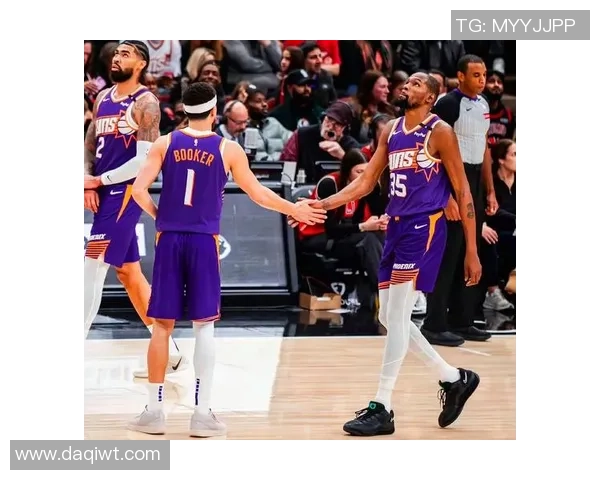 鹈鹕与尼克斯精彩对决直播全程回顾与精彩瞬间分析